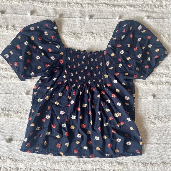 Madewell Ember Floral Button Down Blouse
Top Smocked Back Size small - Picture 7 of 7